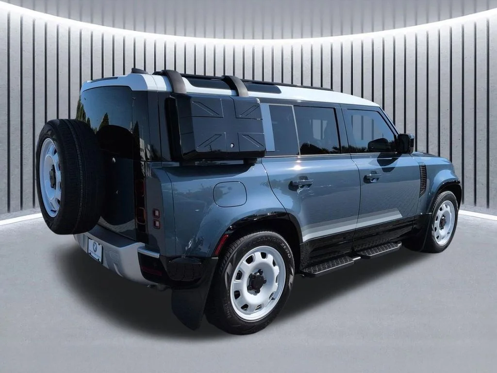 Certified Used 2025 Blue Land Rover S image 3