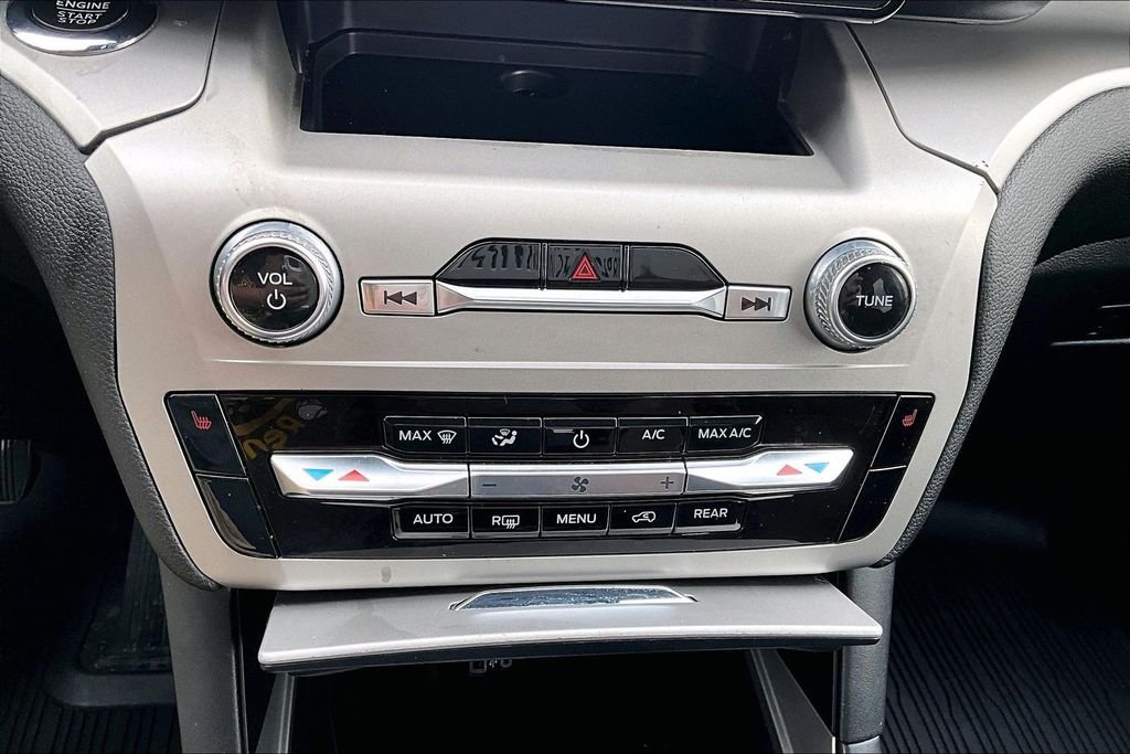 2022 Ford Explorer XLT - Photo 33