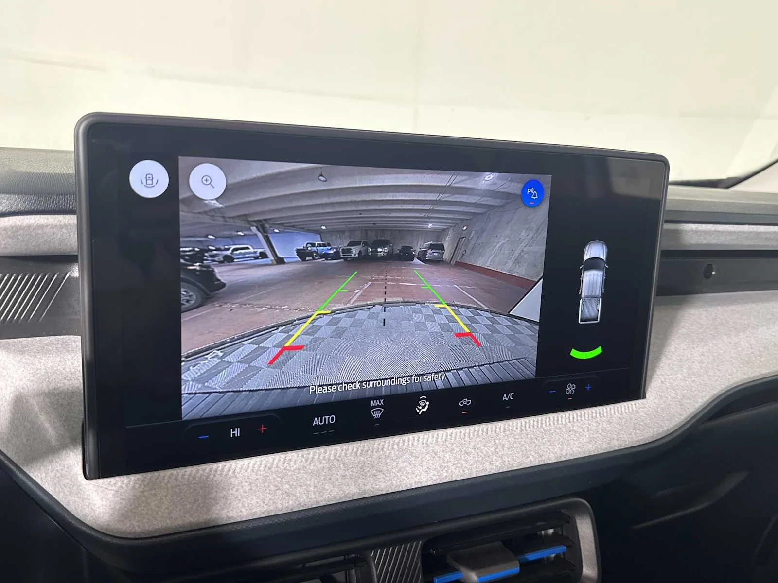 New 2026 Oxford White Ford XLT image 33