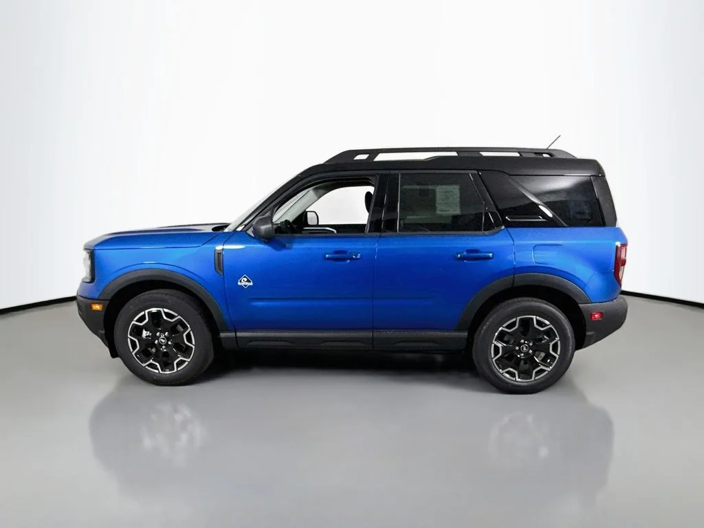 New 2026 Velocity Blue Metallic Ford Outer Banks® image 4