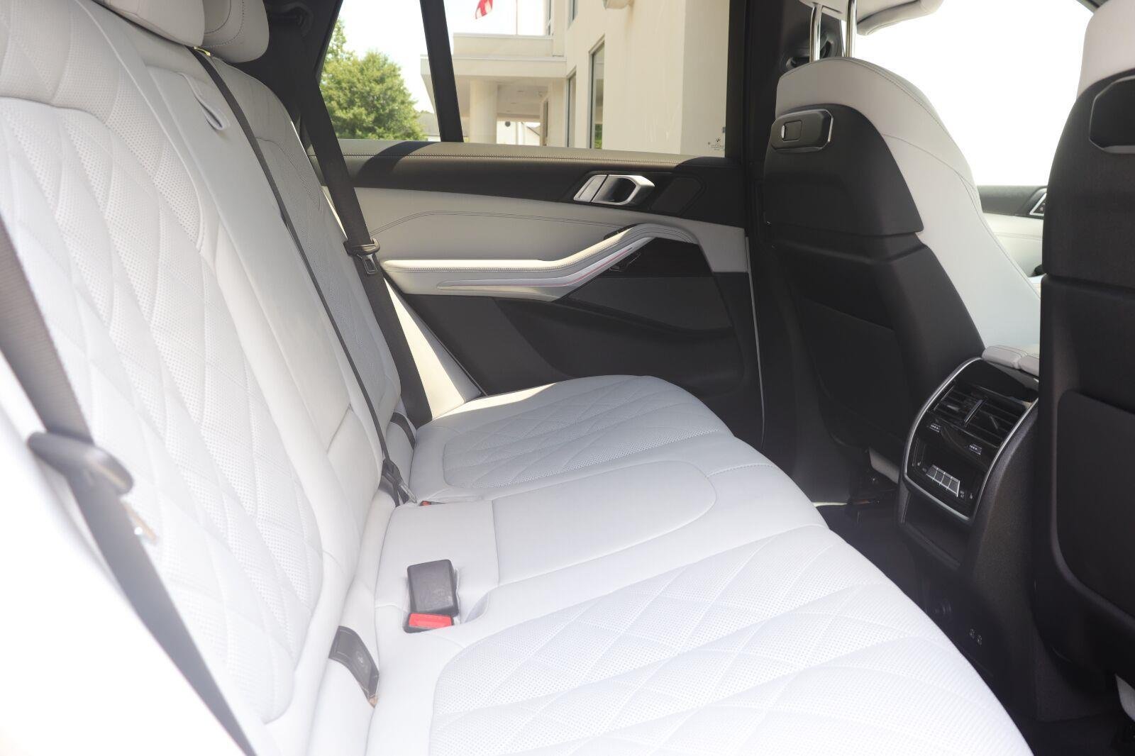 Used 2024 Alpine White BMW xDrive50e image 23