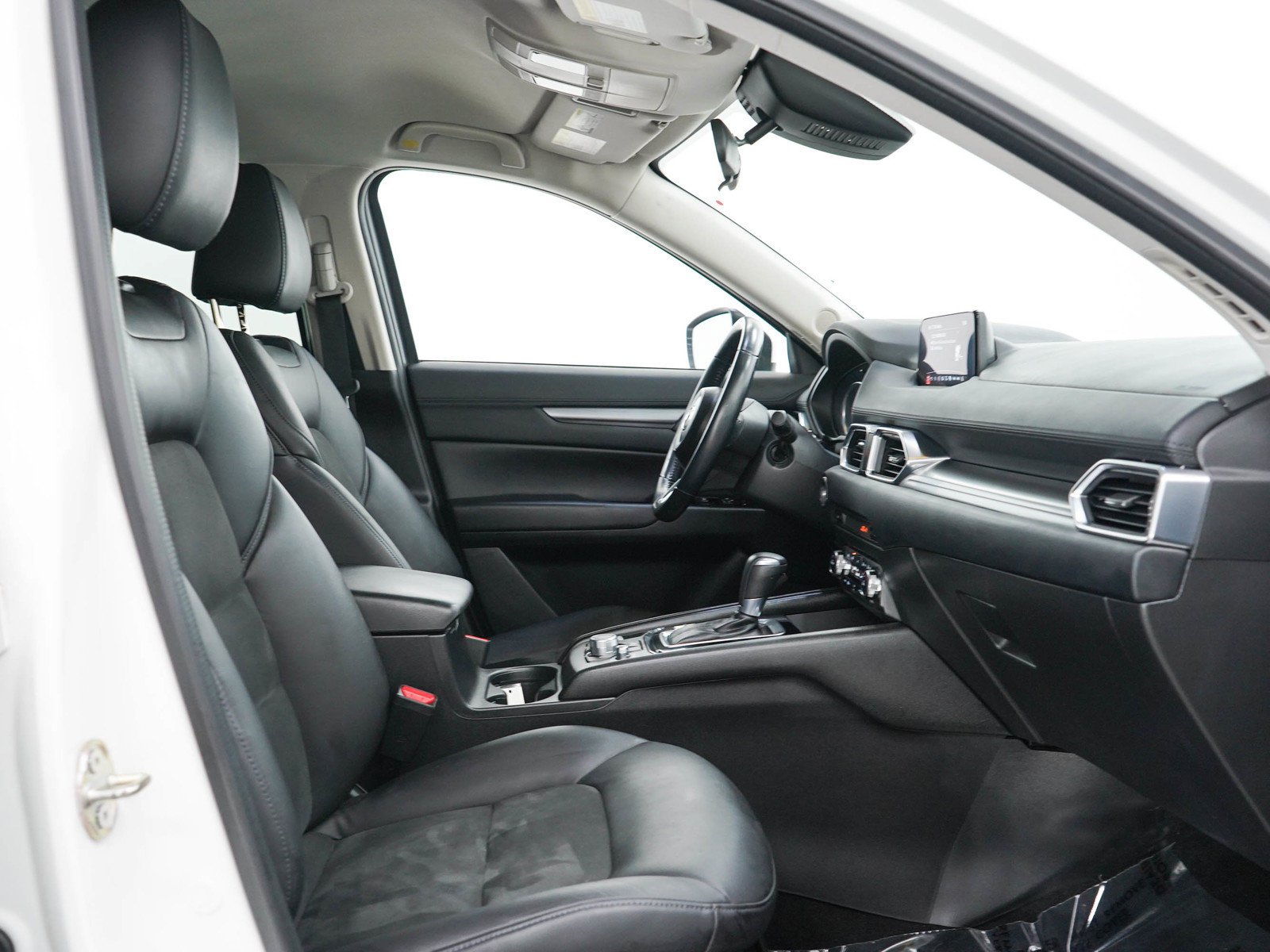 Used 2017 Snowflake White Pearl Mica Mazda Touring image 11