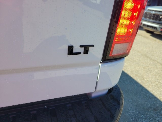 New 2026 Summit White Chevrolet LT image 38