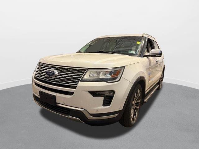 Used 2018 White Platinum Metallic Tri-Coat Ford Platinum image 1