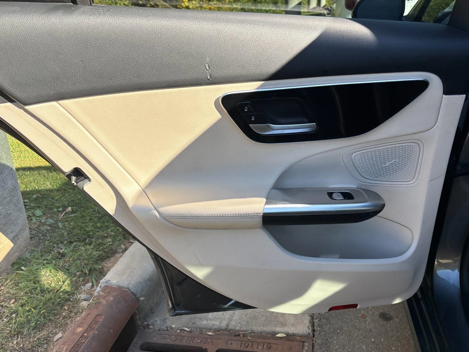Used 2022 Graphite Grey Metallic Mercedes-Benz C 300 image 32