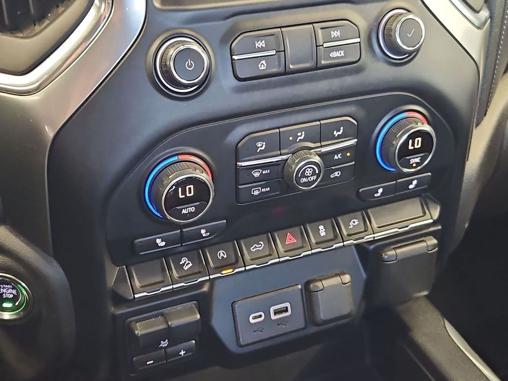 Used 2020 Black Chevrolet RST image 33