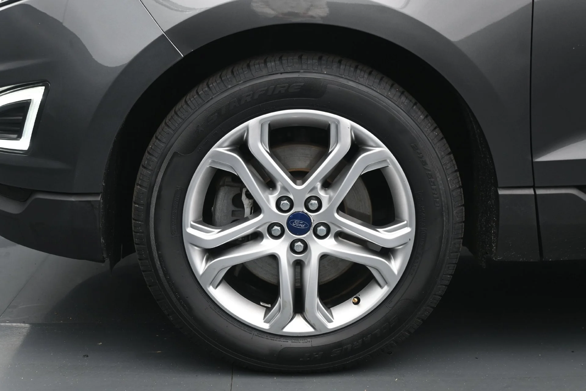 Used 2015  Ford 4D WAGON TITANIUM AWD image 26