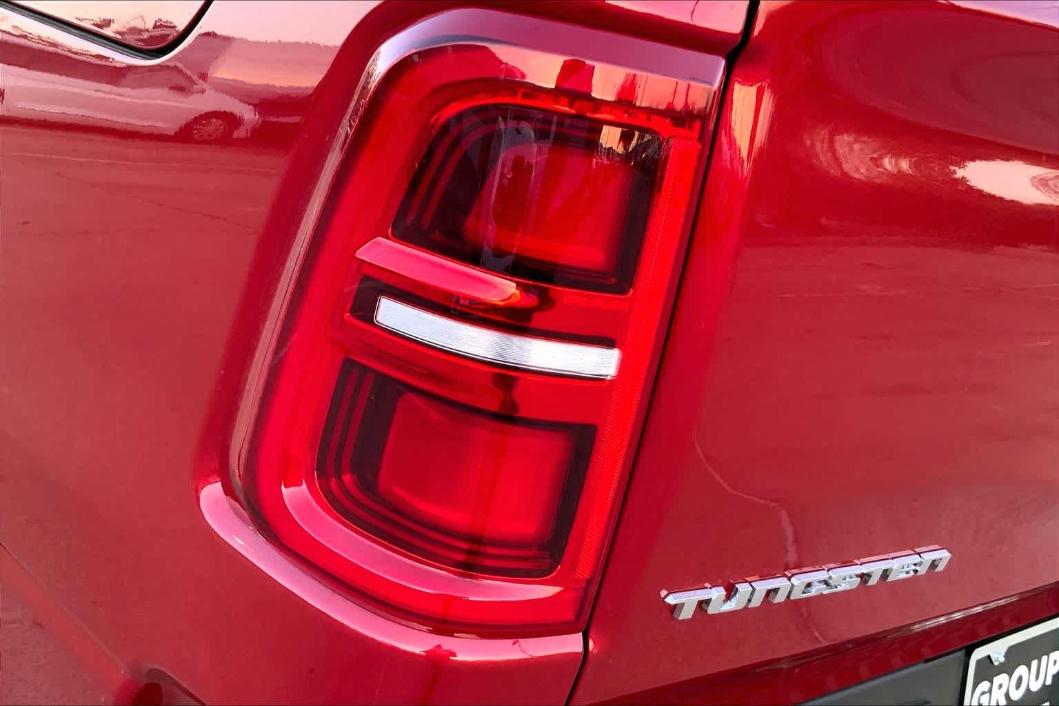 New 2026 Molten Red Pearl-Coat Exterior Paint RAM Tungsten image 14