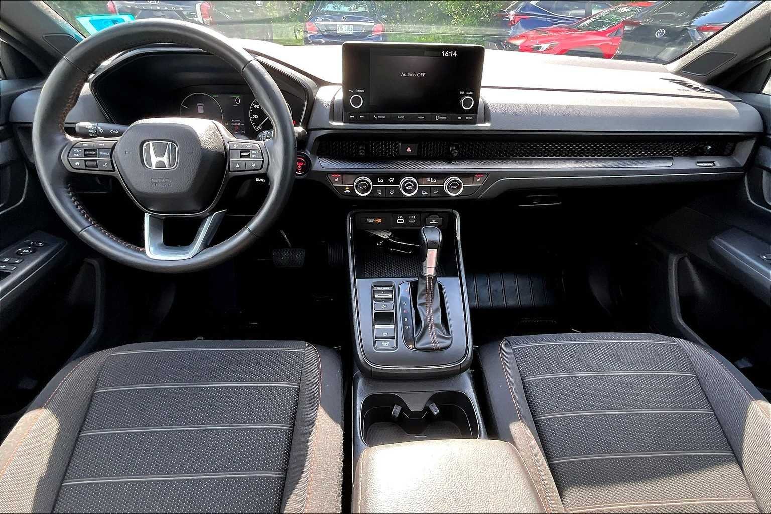 Used 2023 Platinum White Pearl Honda Sport image 15