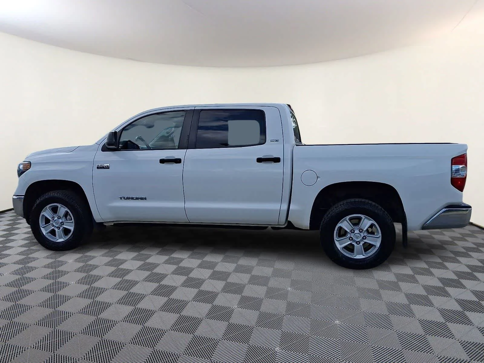 Certified Used 2021 Super White Toyota SR5 image 10