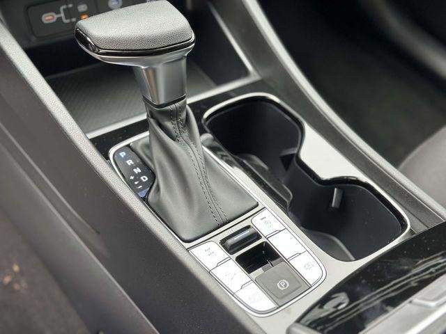New 2026 White Hyundai SEL AWD image 21