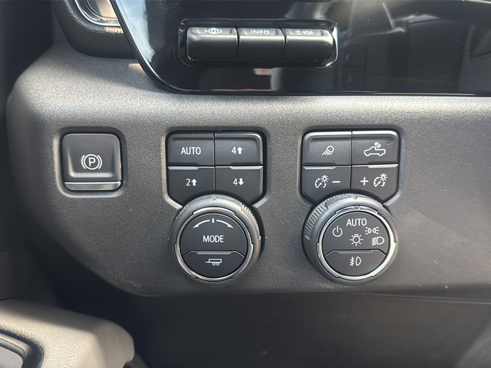 2024 Chevrolet Silverado 1500 ZR2 - Photo 30