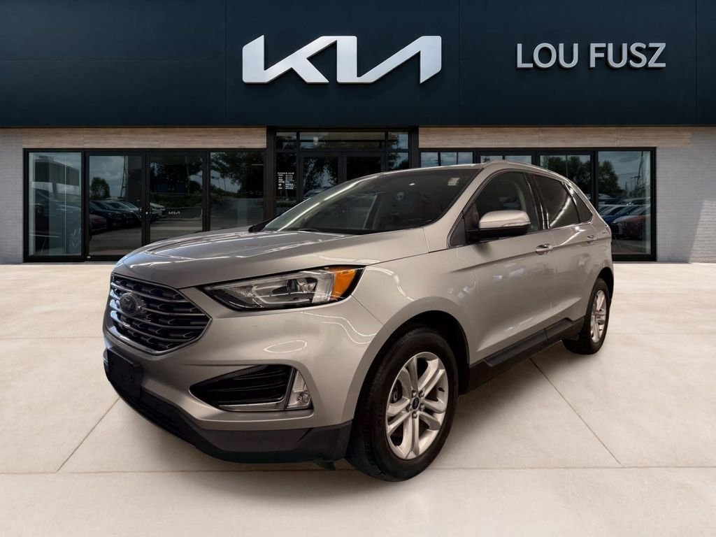 Used 2019 Silver Ford SEL image 1
