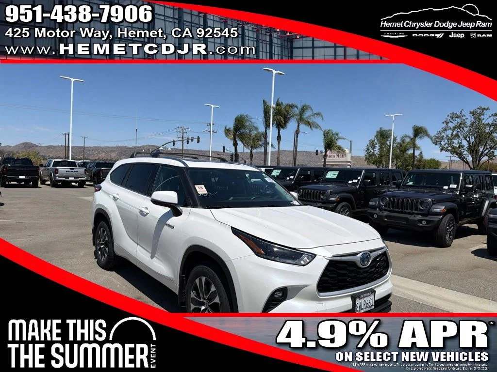 Used 2021 White Toyota XLE image 1