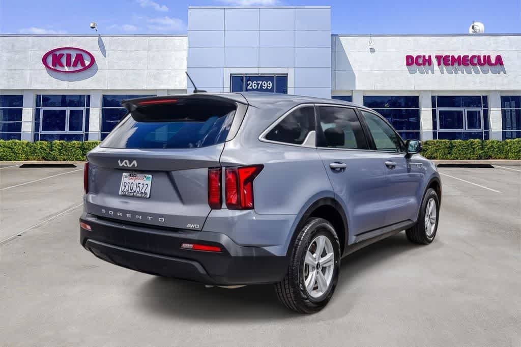 Certified Used 2022 Everlasting Silver Kia LX image 4