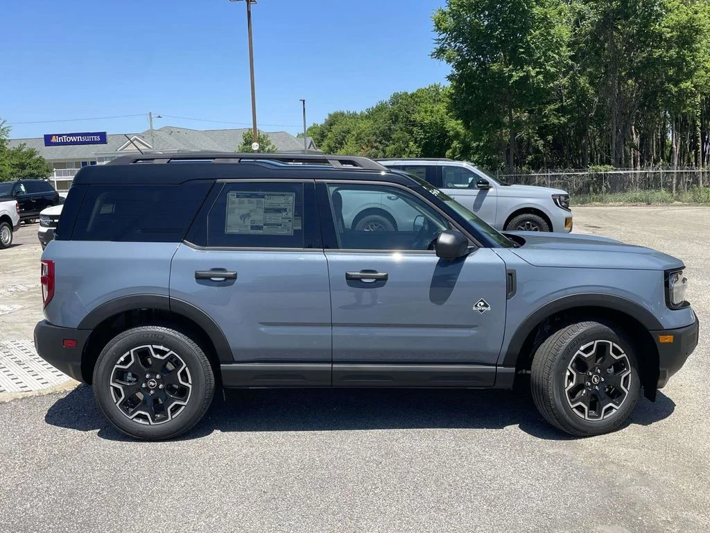 New 2026 Gray Ford Outer Banks image 2
