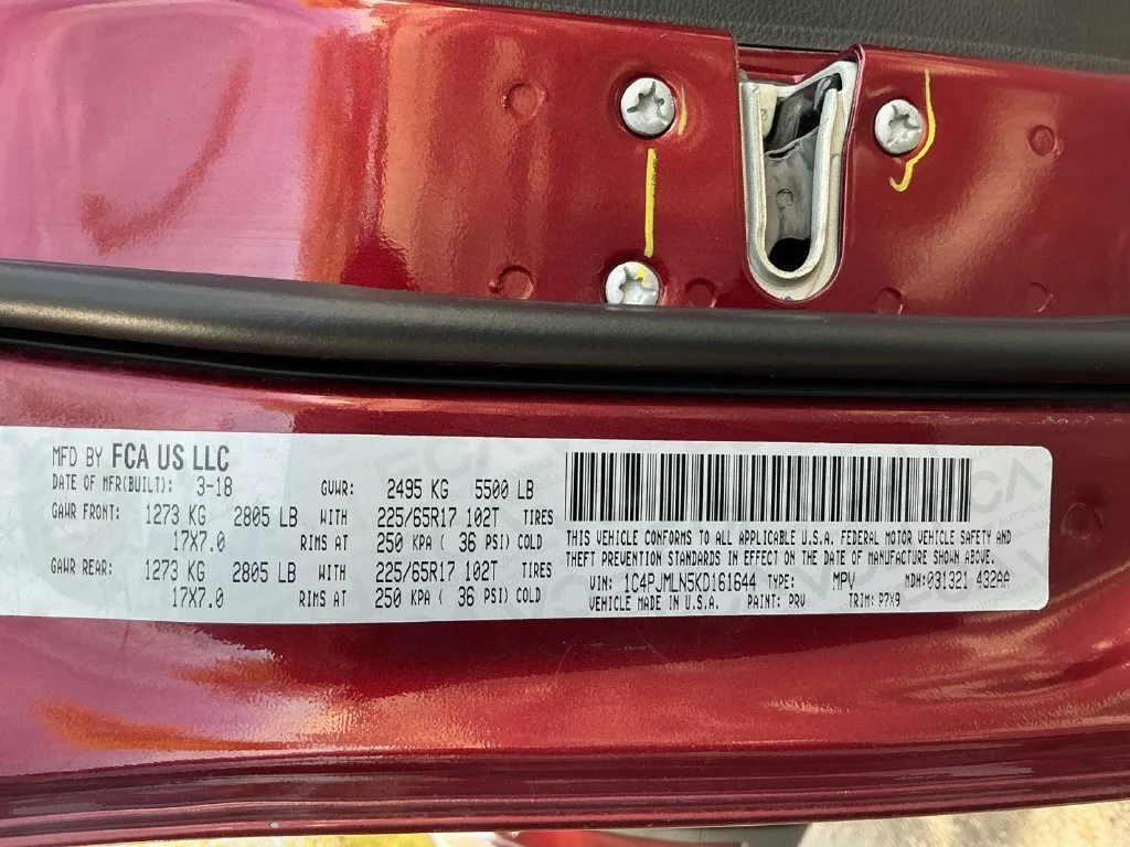 Used 2019 Red Jeep Latitude Plus image 30