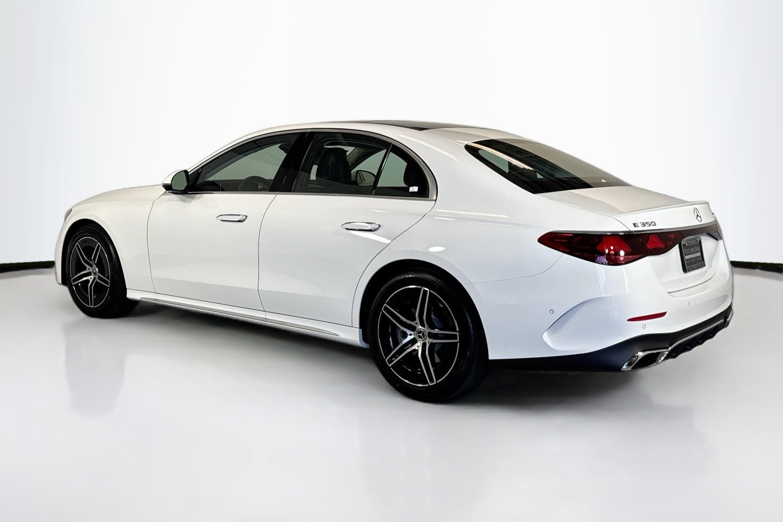 New 2026 Polar White Mercedes-Benz E 350 image 7
