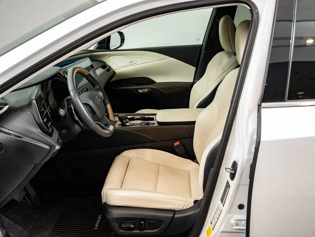 Certified Used 2026 Eminent White Pearl Lexus 350h Luxury image 22