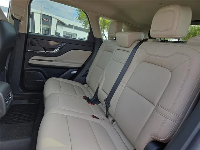 Used 2025 Red Carpet Metallic Tinted Clearcoat Lincoln Premiere Front-Wheel Drive image 12