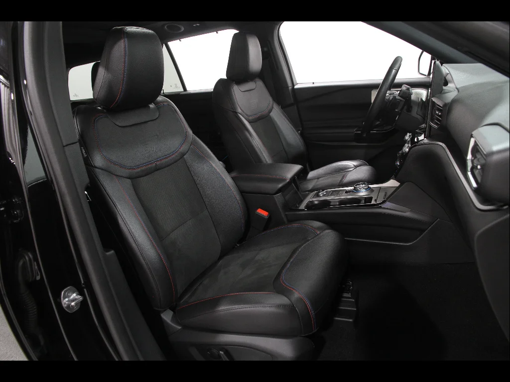 Used 2023 Agate Black Ford ST image 18