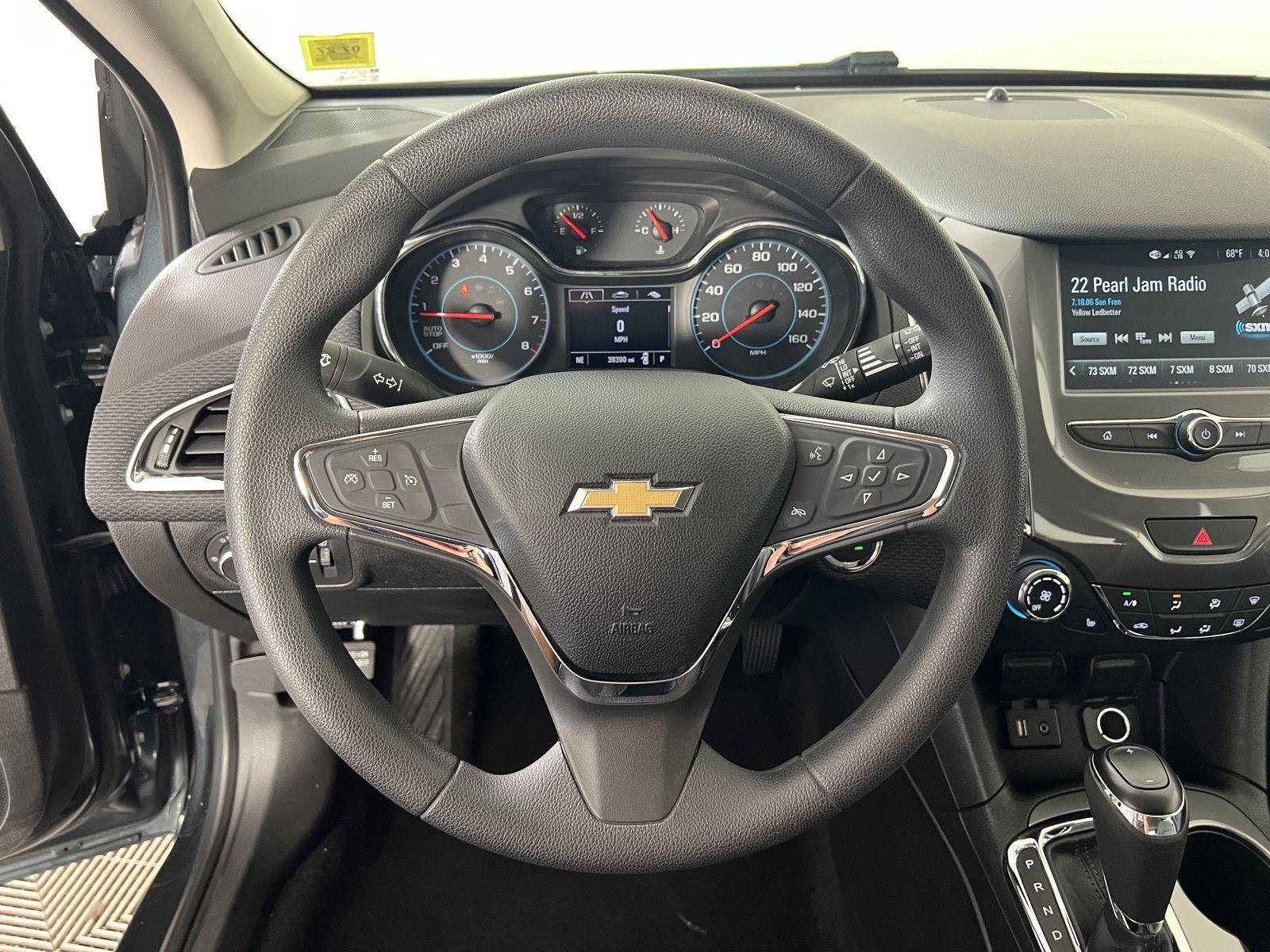 Used 2018 Graphite Metallic Chevrolet LT image 9