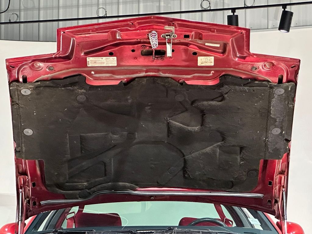 Used 1987 Red Pontiac  image 28