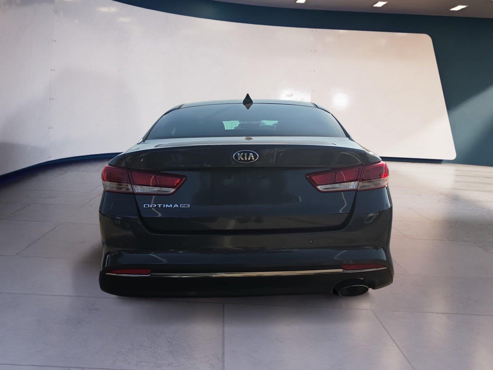 2017 Kia Optima LX - Photo 4