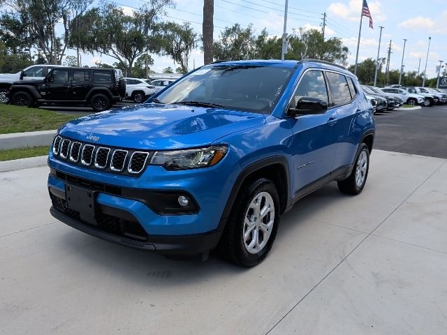 Used 2024 Hydro Blue Pearlcoat Jeep Latitude image 8