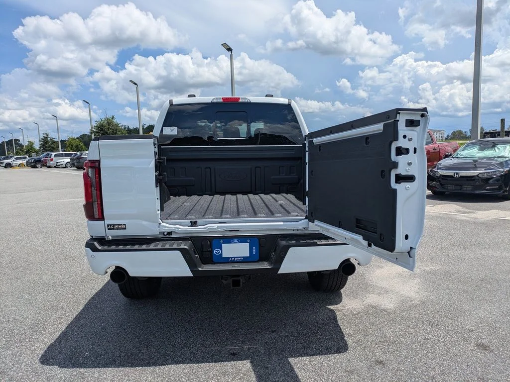 New 2026 Oxford White Ford Lariat image 13