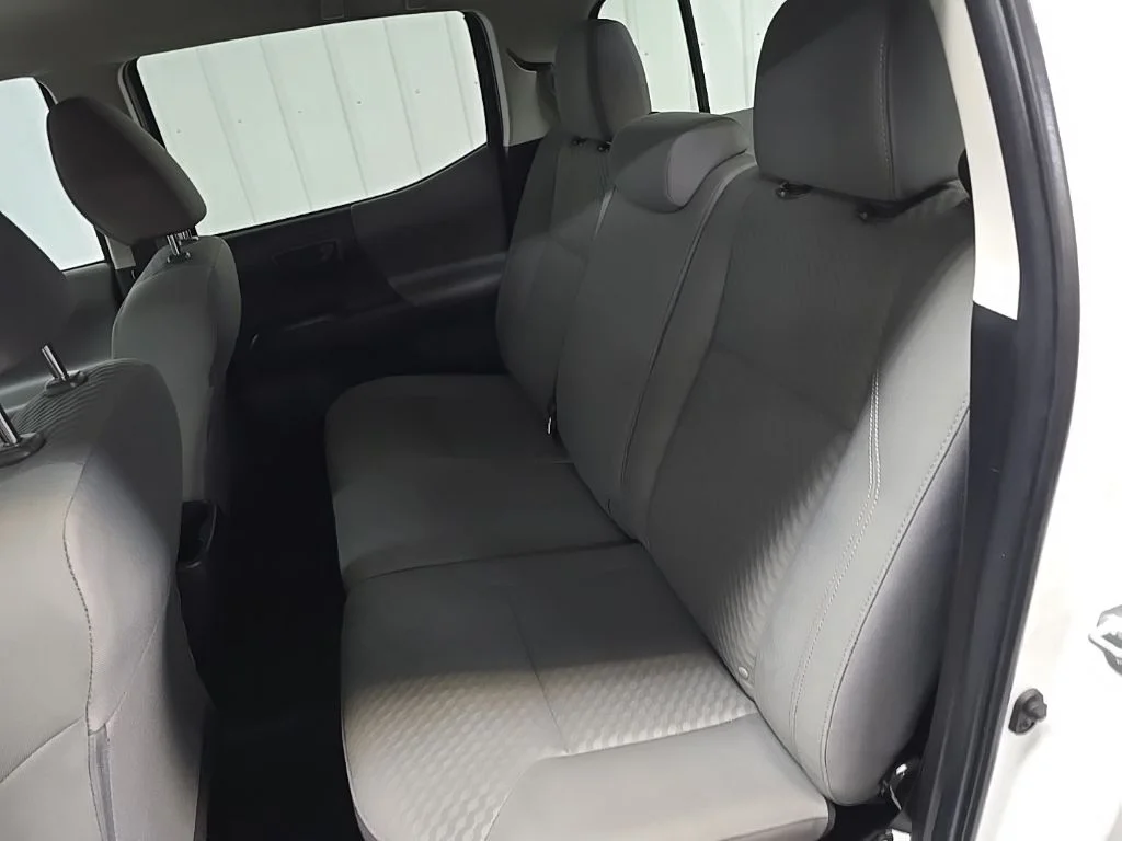 Used 2022 White Toyota SR image 31