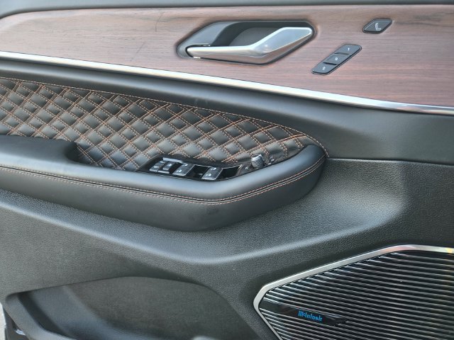 Used 2024 Black Jeep Summit image 17