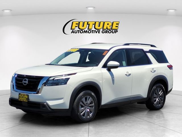 Used 2025 White Nissan SV image 5