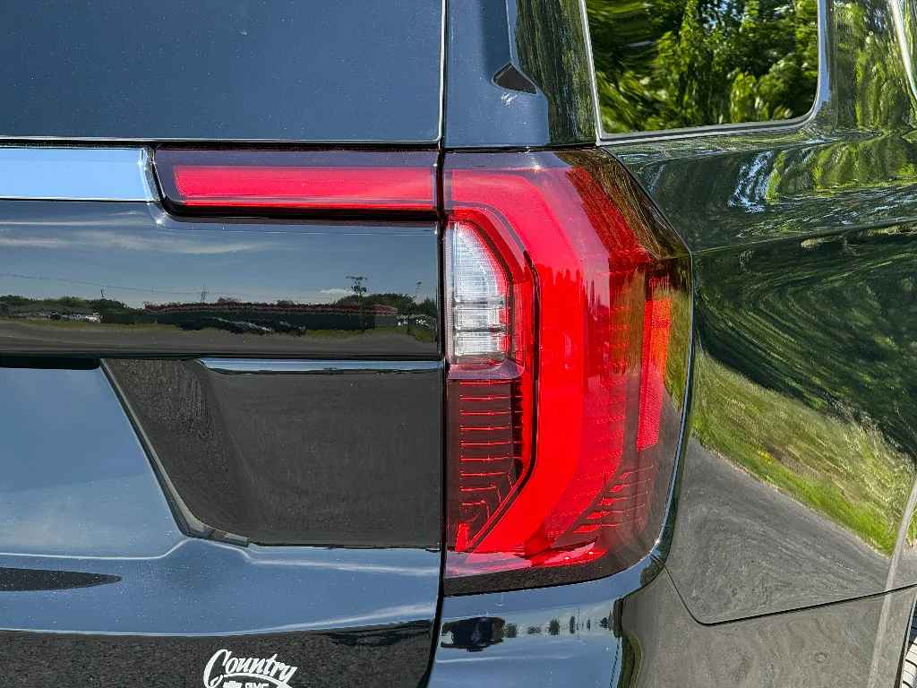 2026 GMC Yukon Elevation - Photo 9