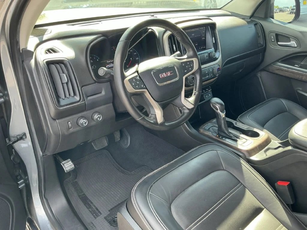 Certified Used 2022 SATIN STEEL METALLIC GMC 4WD Denali image 27
