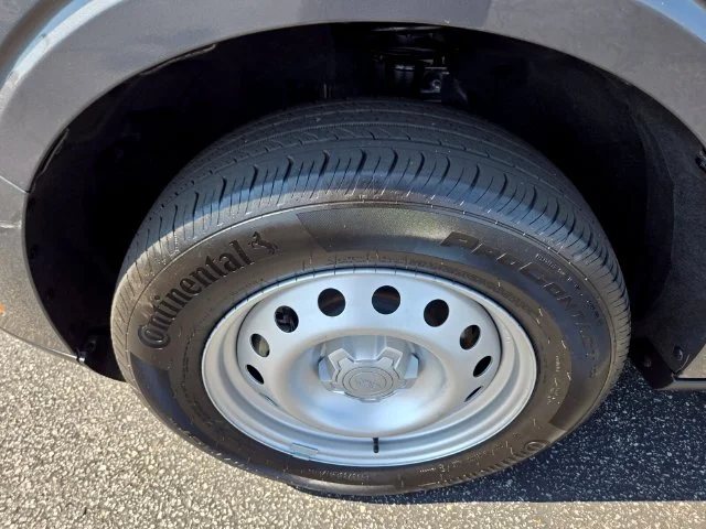 Used 2025 Gray Ford XL image 23