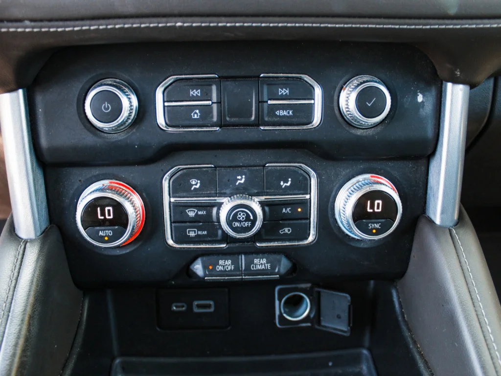 Used 2021 Smokey Quartz Metallic GMC SLE image 18