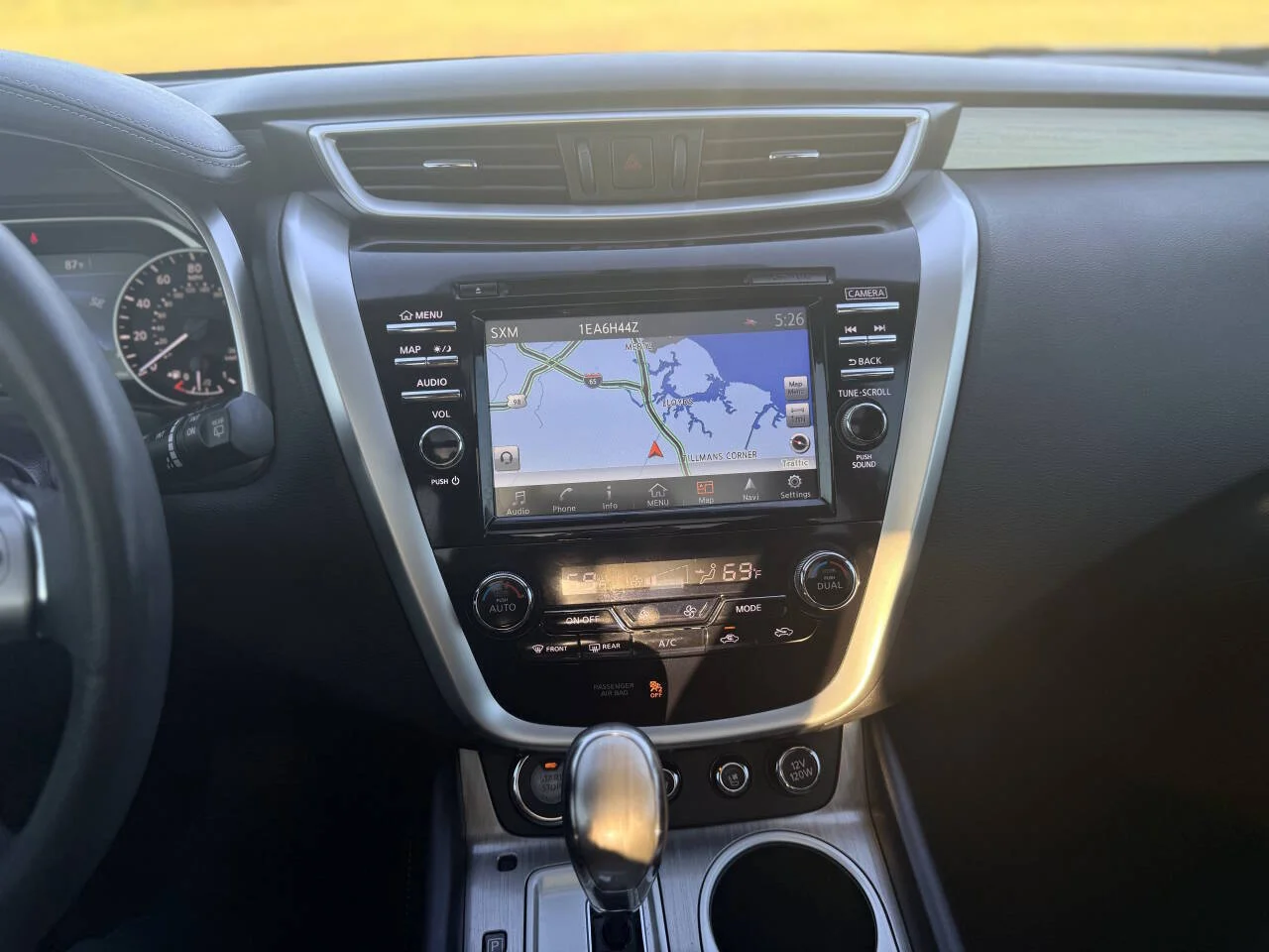 Used 2017 Gray Nissan Platinum 4dr SUV image 21
