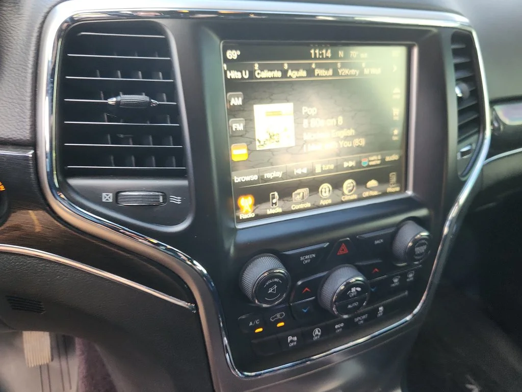 Used 2017 Black Jeep Trailhawk image 23