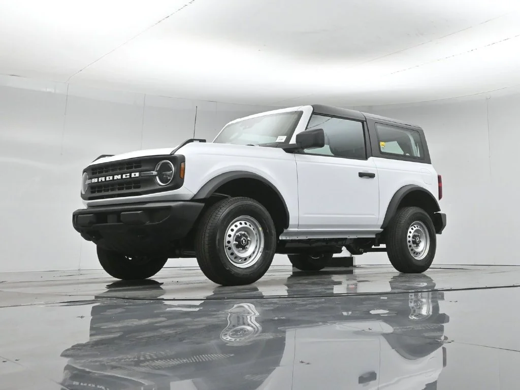 New 2026 Oxford White Ford Base image 40