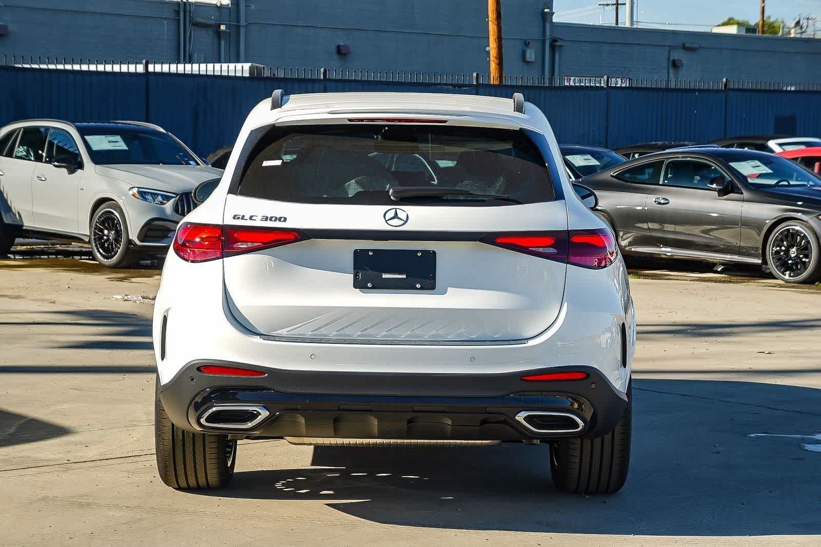 New 2026 Polar White Mercedes-Benz GLC 300 image 5