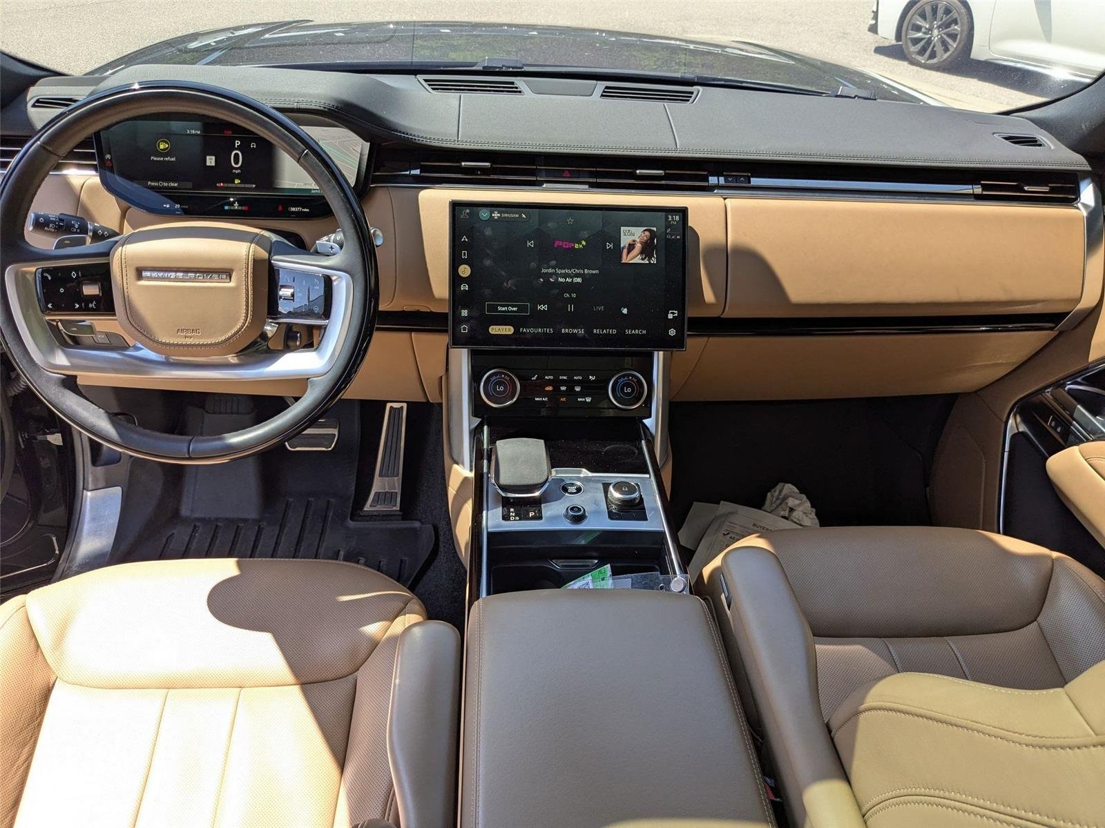 Used 2023 Santorini Black Metallic Land Rover SE image 29