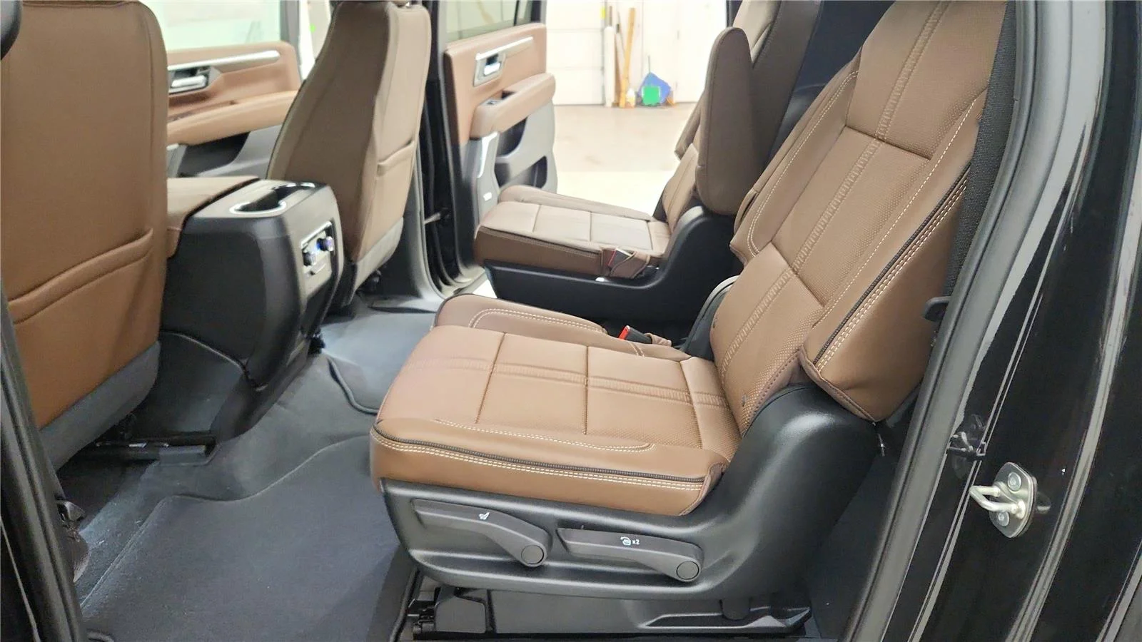 2026 Chevrolet Suburban High Country - Photo 21