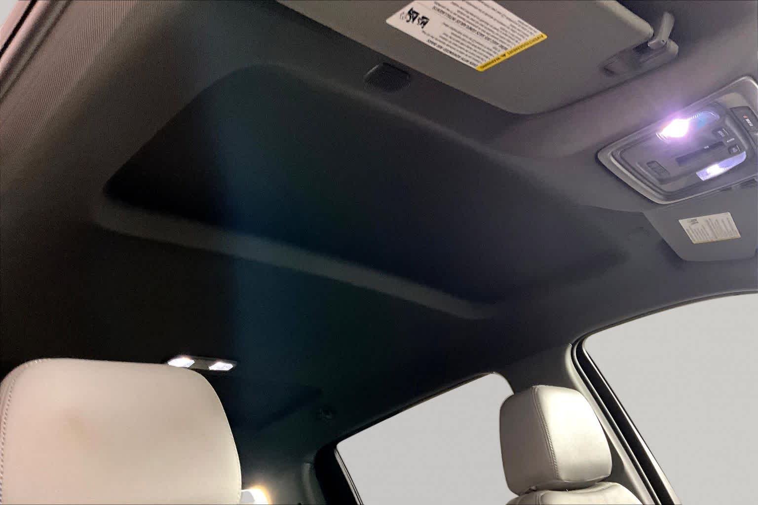 Used 2026 Summit White Chevrolet LT image 14