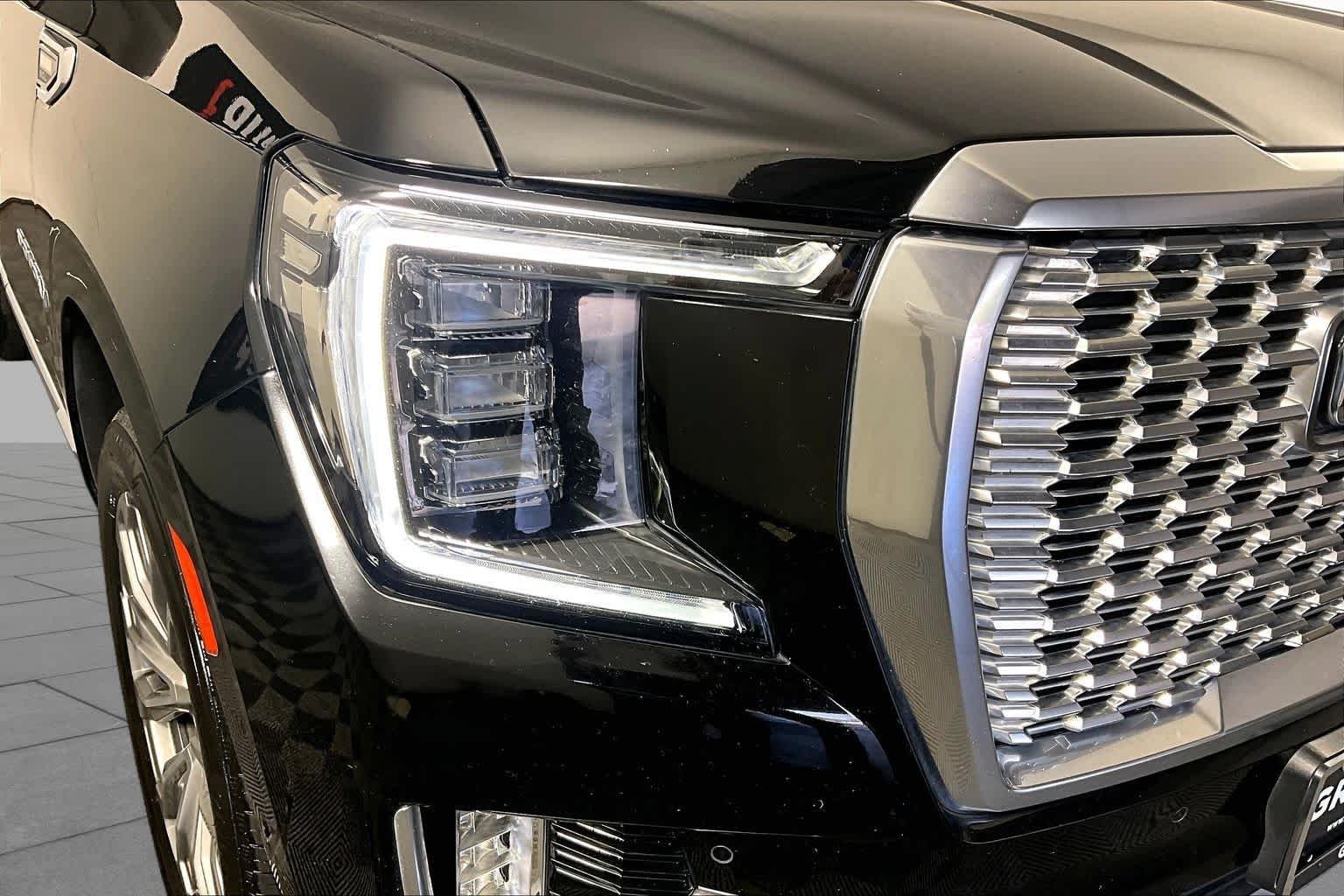 Used 2022 ONYX BLACK GMC Denali image 27