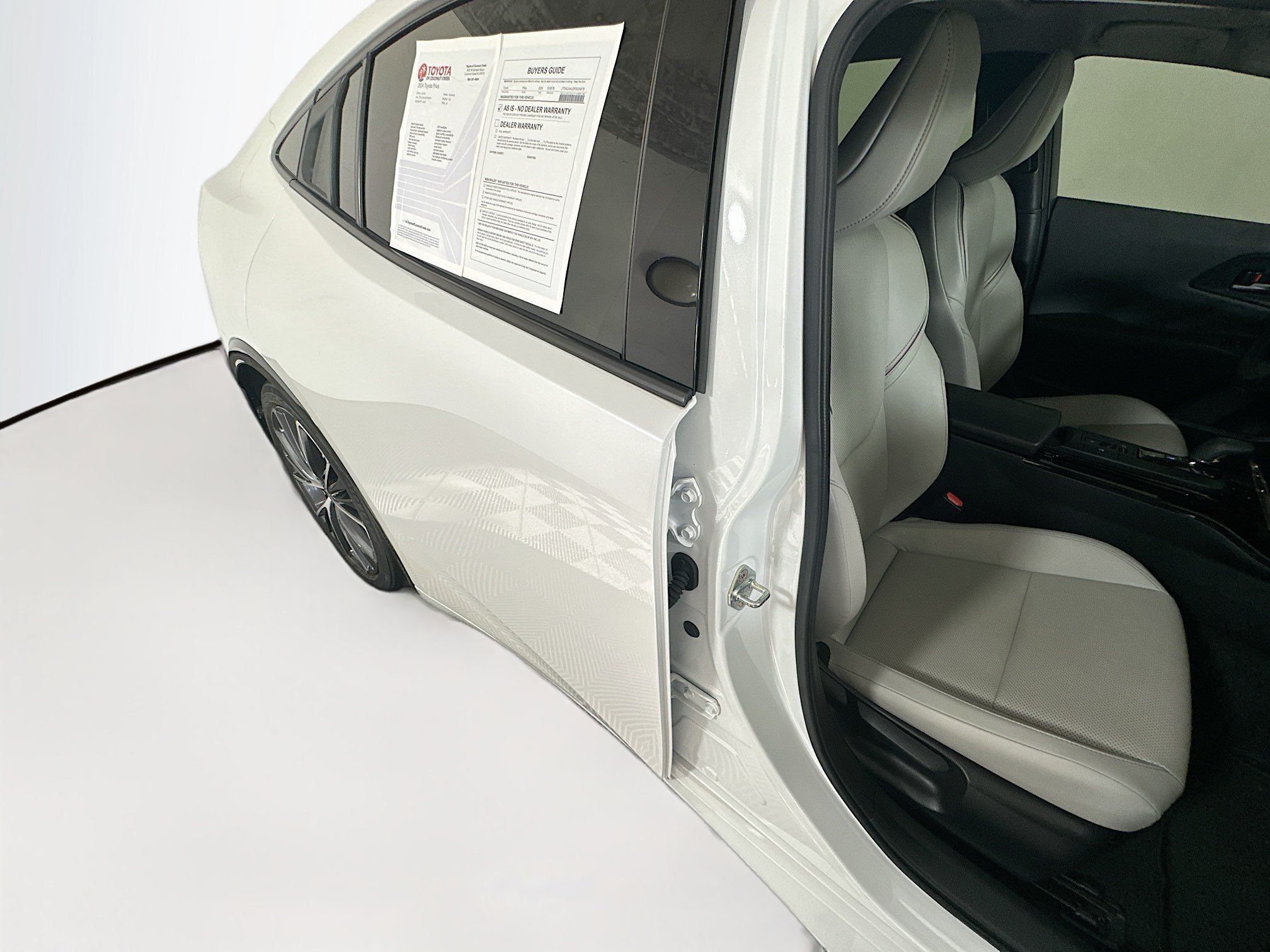 Used 2024 Pearl Toyota Limited image 28