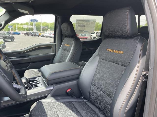 New 2026 Carbonized Gray Metallic Ford Tremor® image 48