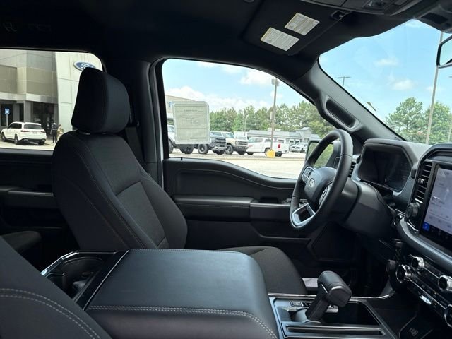 New 2026 Oxford White Ford XLT image 14