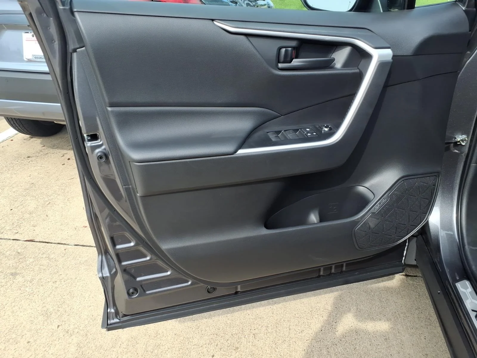 Used 2022 Magnetic Gray Metallic Toyota LE image 18