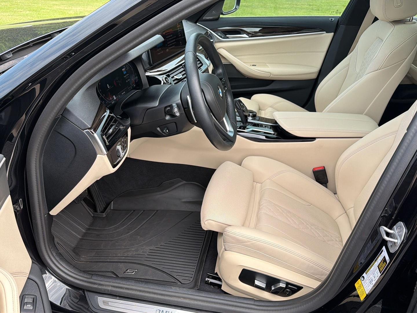 Used 2023 Black Sapphire Metallic BMW 530i image 10